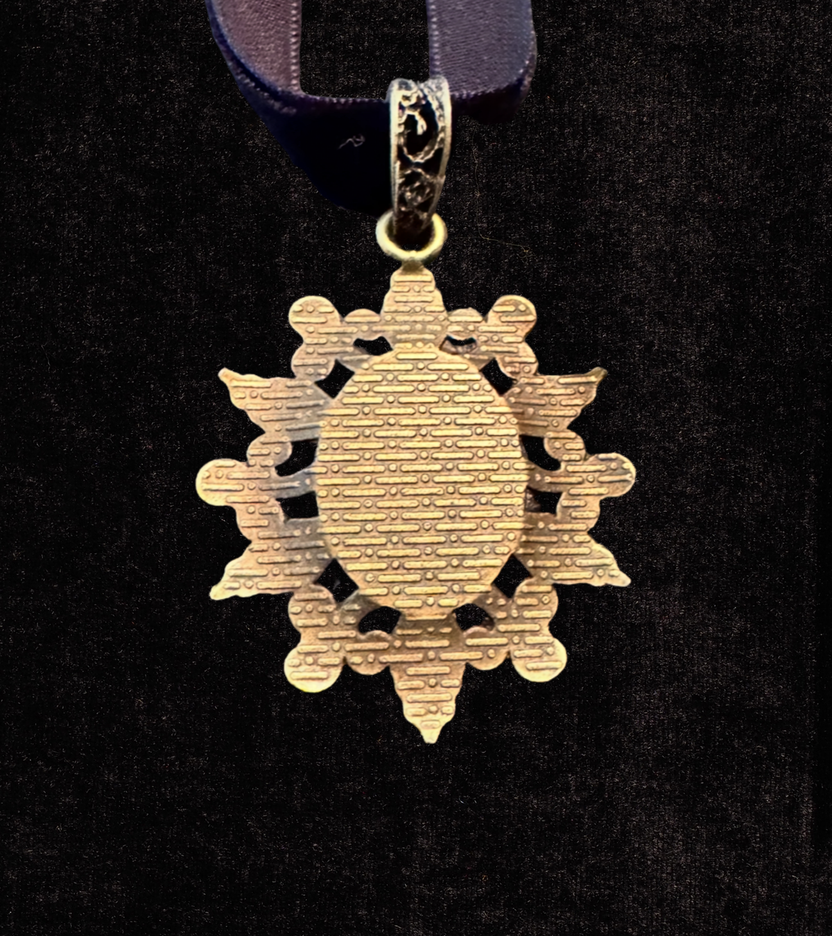 The Curiosity Star Choker - Raven