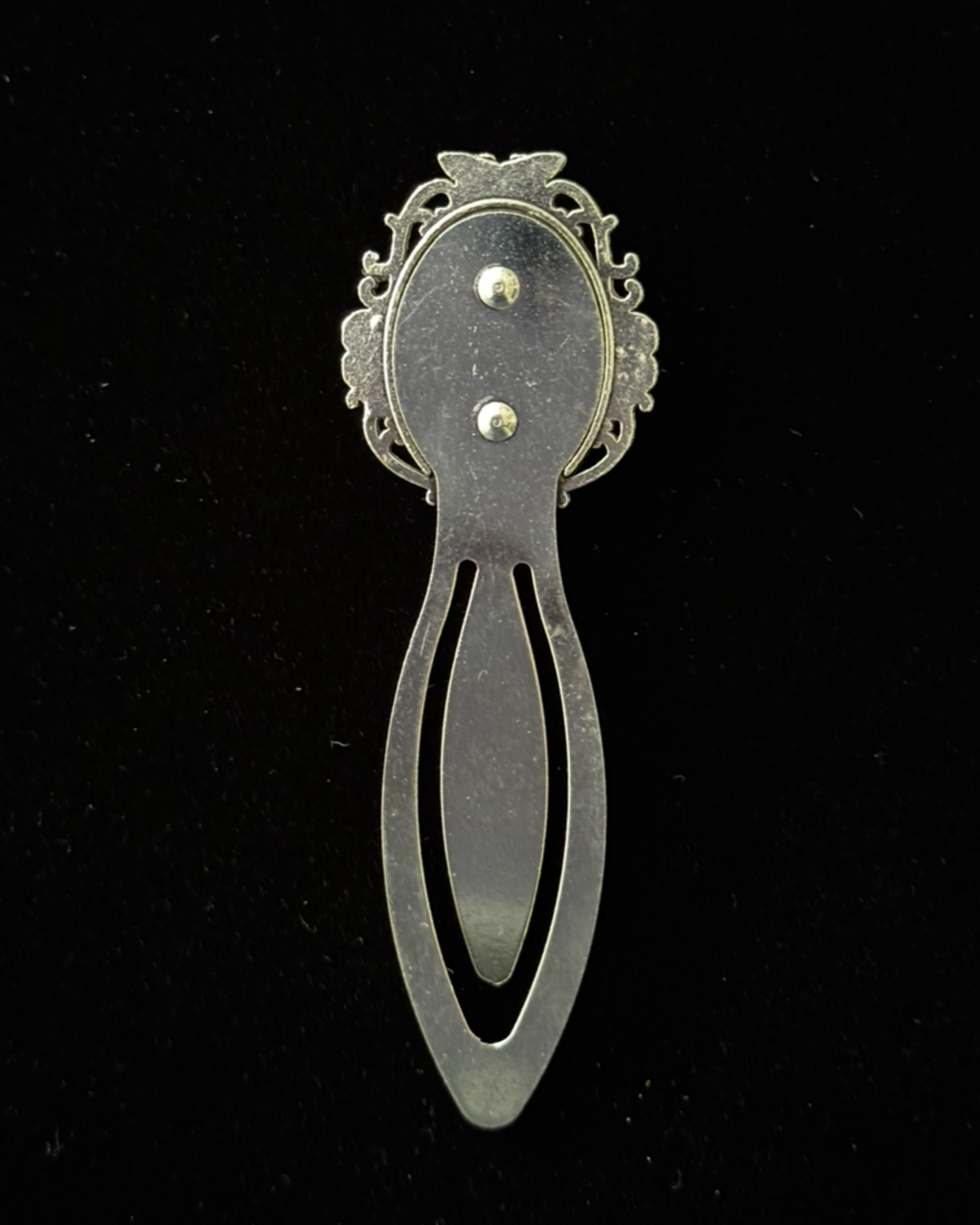 Howlite Heirloom — Vintage Style Bookmark