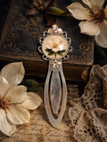 Magnolia in Bloom — Vintage Style Bookmark